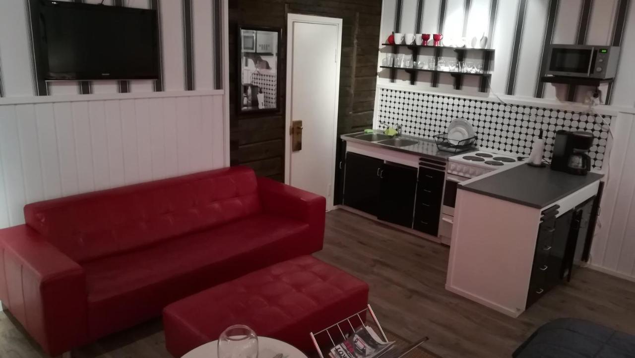 Hotelli Huiskankorpi Boutique Hotel Nivala エクステリア 写真